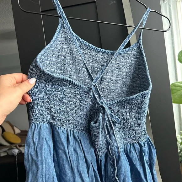 Jean flowy dress with pockets. Like new - Picture 3 of 4